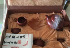 紫砂壶一套半价转让